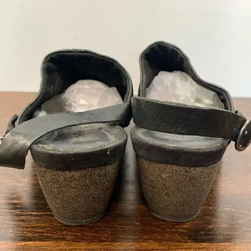 Naturalizer Women’s Back Buckle Strap Leather Leola Wedge Sandals Black Size 8M