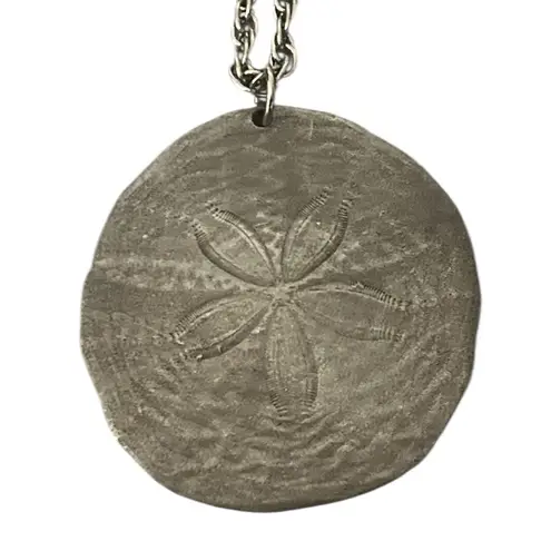 VTG International Pewter 1974 Sand Dollar Pendant 24” Silver Tone Chain Necklace