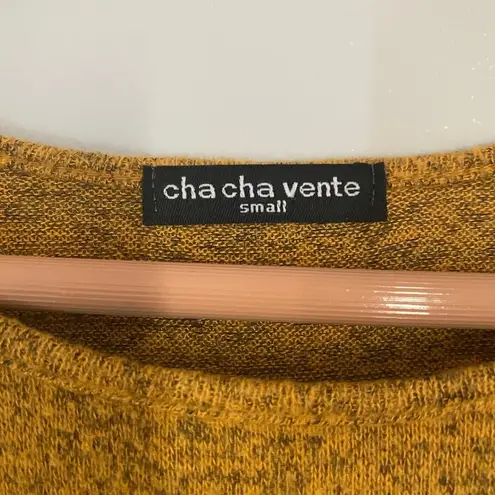 cha cha vente Yellow Long Sleeve Top Size Small