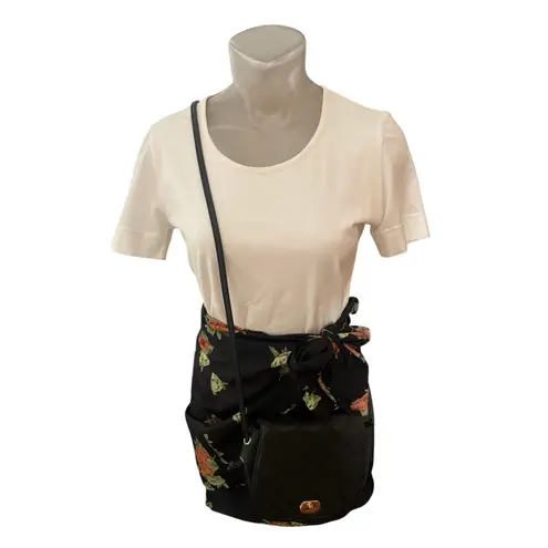 Akris Punto Ivory Keyhole Cutout Tee T-Shirt Top Size 6 MINIMALIST LUXURY CASUAL