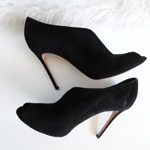 Gianvito Rossi Black Suede Pumps