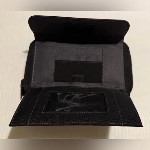 Eagle Creek Black Nylon Wallet Travel Organizer Around Town Clutch NWOT
