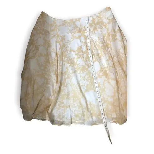 Jones New York  Woman circle skirt in white and tan