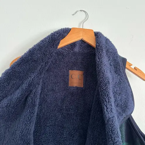 Girlie girl original C.C Exclusive Reversible Fleece & Plaid Vest, Women’s Size Large — Evergreen/Navy