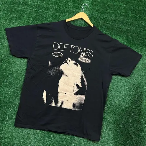 Deftones Saturday Night Wrist Nu Metal Band T-Shirt Size Extra Large