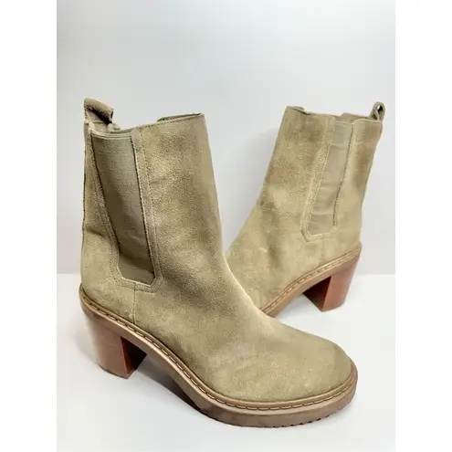 Louise et Cie Boots Woman's Size 10 Varsan Platform Chelsea in Sandstorm Suede
