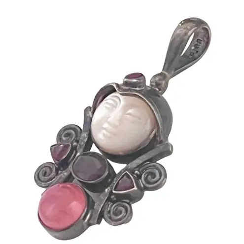 Sagen Silver Pendant Mother of Pearl Moon Face Garnet Ruby Peach Quartz Gemstone