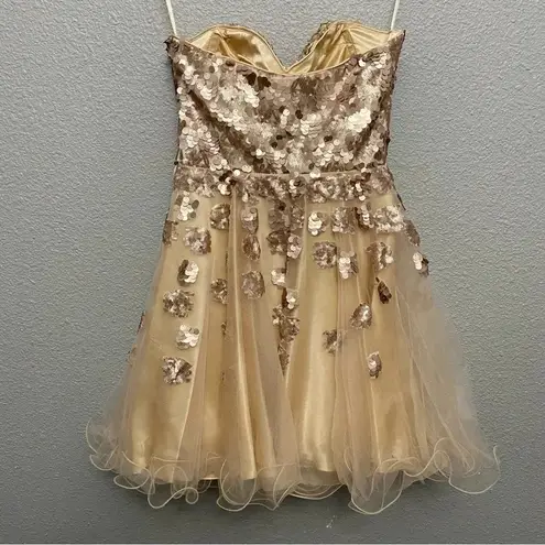 Amelia Couture strapless sweetheart neckline gold sequin prom dress size 8