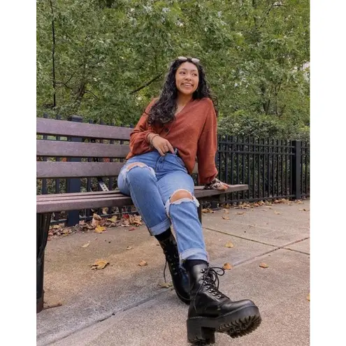 Dr. Martens NEW!  Leona Black Vintage Smooth Leather Heeled Boots - Siize 11