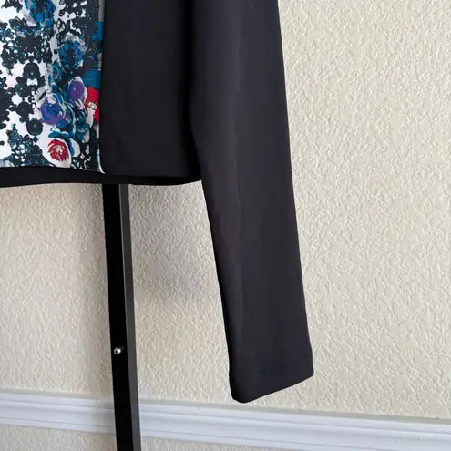 Nicole Miller Cropped Floral Black Artsy Long Sleeve Knit Top Womens Medium