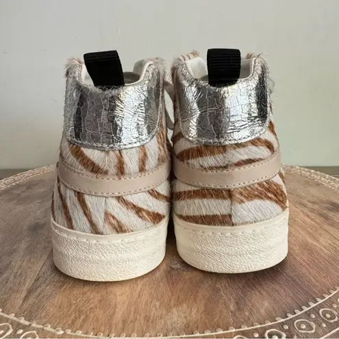 D.A.T.E. Women’s Hawk Animalier Zebra Luxury Fashion High Top Sneakers Sz 7 Tan