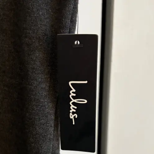 NWT! Lulus Gray Short Sleeve Sweater Dress – Size Small