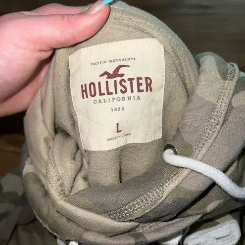 Hollister  camo hoodie