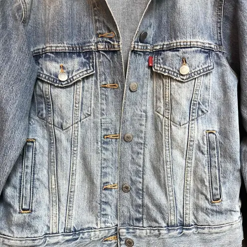 Levi Strauss & Co Light Wash Denim Button