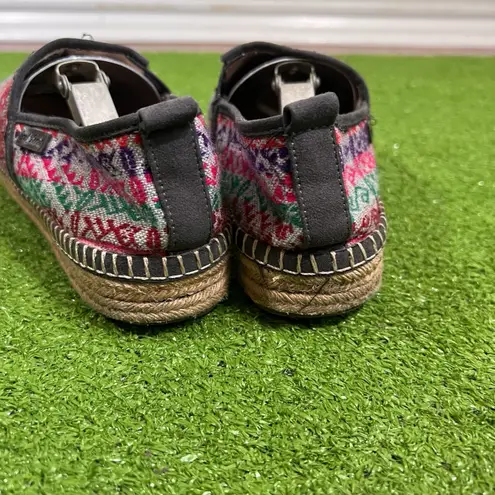 Women’s Inkkas Slip Ons SZ 8 Southwest Aztec Pattern Espadrille EUC summertime Gray