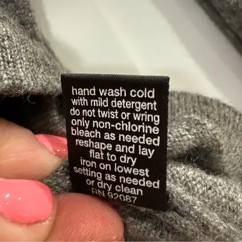 Saks Fifth Avenue Black Label Taupe Gray Neutral 100% Cashmere Turtleneck Medium