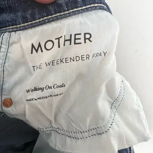 MOTHER Denim MOTHER- The Weekender Fray in Walking On Coals Denim Blue Jeans