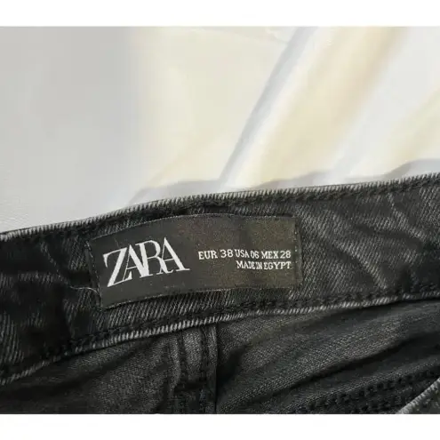 ZARA Women's ‎ Black Distressed frayed hem Jeans