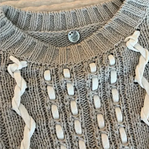 margaret o'leary Margaret O’Leary Cable Knit Crew Neck Gray White Statement Sweater Size S