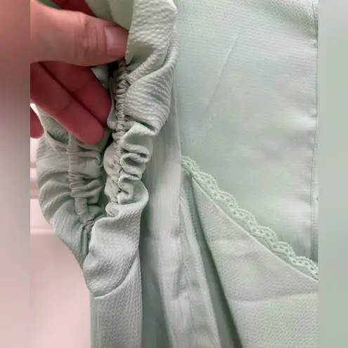 All in Favor NWOT Mint Green Short Puff Sleeve Short Dress Size L Lace Neckline