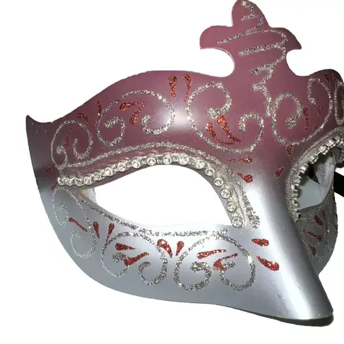 Boutique Masquerade Ball Mask Classic Venetian Halloween Party Theater Women Red Silver