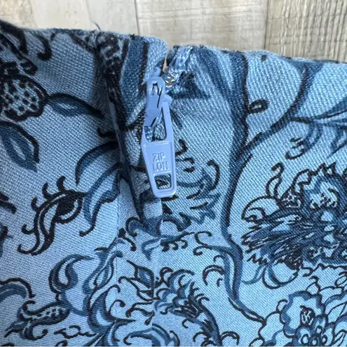 Sag Harbor Petite Size 8 Floral Blue Skirt Back Zipper Flawed Hem is not sewn