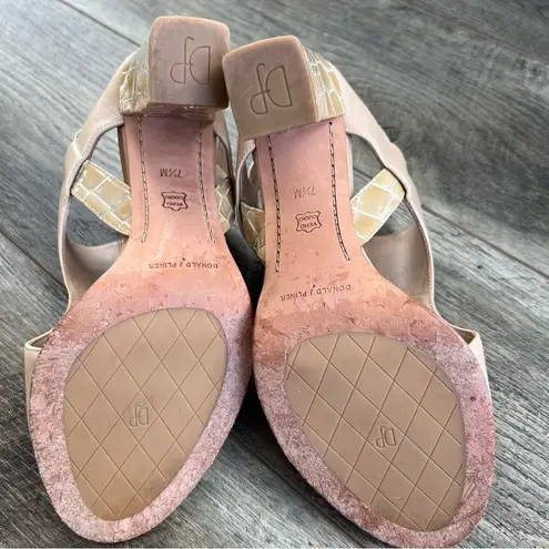 Donald J Pliner Katya Cutout Block Heel Shoes Size 7.5 Tan Neutral Beige Leather