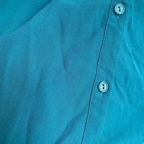 Lost April Green Open Back Button Front Top M Size M