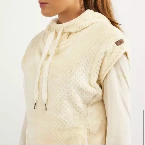 Columbia  Fire Side II Sherpa Shrug Cream Women’s Fleece Poncho Jacket Medium - Image 7