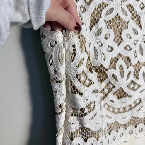 Bailey 44 size S cream and brown lace short sleeve top with a leather peplum