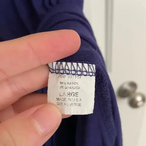 EUC Kim & Cami women’s dark blue v