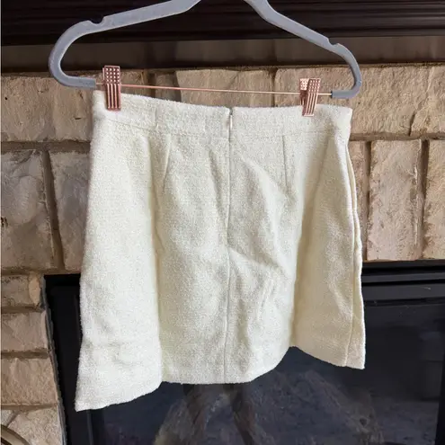 NWOT Lyra & Co Wool blend mini skirt (tweed texture), size S/4. White - Image 4