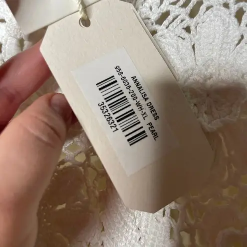 New Doen Hailroom Hand