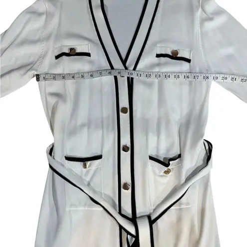 NWOT Aaron & Amber White Cardigan with Black Trim and Belt Women size Large