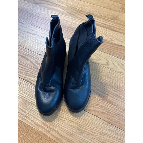 Ralph Lauren Ralph‎ Lauren “Kaliyah” Black Leather Pull-on Ankle Boots 8.5