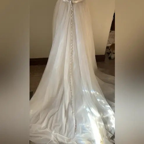 Two piece ball gown wedding dress White Size 4