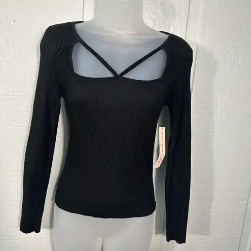Crave fame   Women's Black Ribbed Long Sleeve Crop-top Size Medium NWT