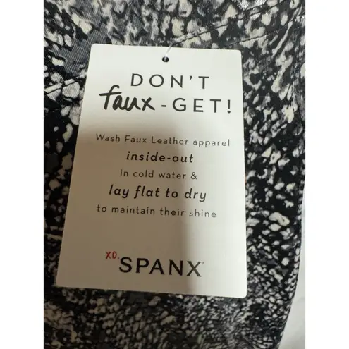 Spanx  Womens Grey Black Snake Faux Leather Snake Shine High Rise Leggings Medium