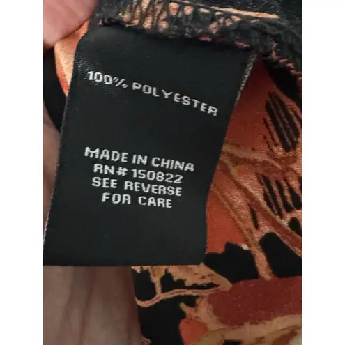 Zoe + Phoebe Black Long Sleeve Ruffle Front Blouse With Floral/Leaf Print, Large