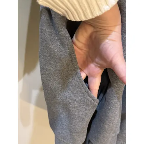 Seraphine Hoodie Sweatshirt Baby Pouch Grey Size Medium No Carry Pouch Maternity Gray