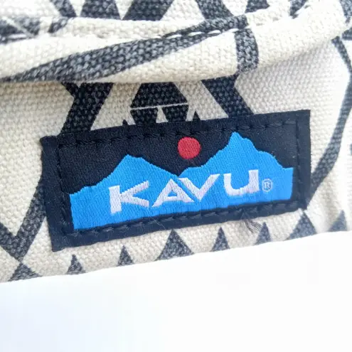 KAVU Big Spender Tri Fold Wallet-Pyramid Stacks Pattern-Geometric-Canvas-Minimal