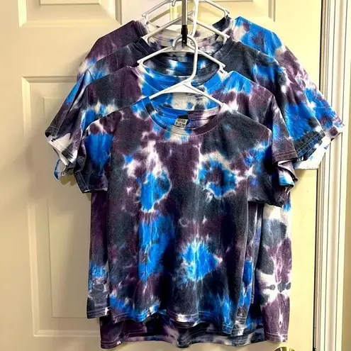 Gildan Starburst Tie Dye Family T-shirts- Set of (4) Family Blue, Purple & White NEW