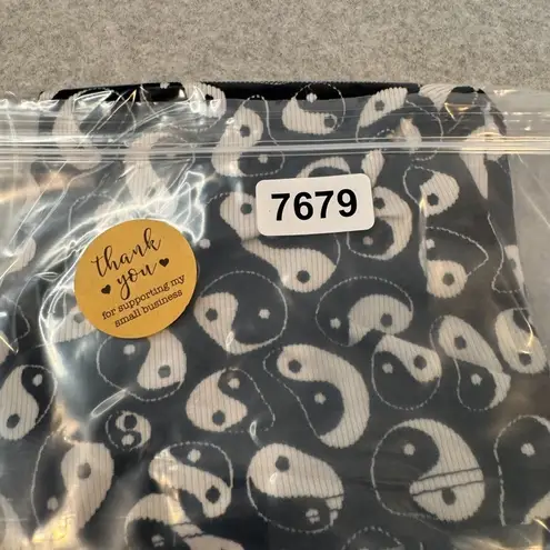 Vintage Y2K Faded Rose Camisole Top Womens M Black White Yin Yang Ribbed Strappy Size undefined