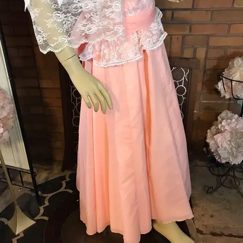 VINTAGE MID TO LATE 70'S PEACH OFF