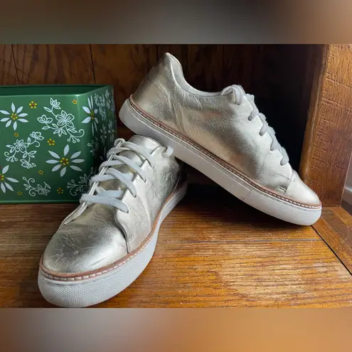 Johnston & Murphy Callie Lace-To-Toe Gold Metallic Sneaker Women’s 8.5 - Image 4