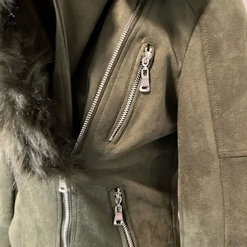 Molly Bracken NWOT - olive green suede feel moto coat w/ removable faux fur - XS