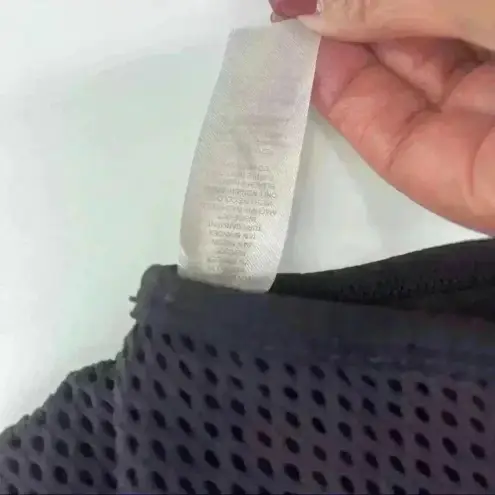 Zella Z By  Sashay Seamless‎ Perforated Sports Bra Size Small