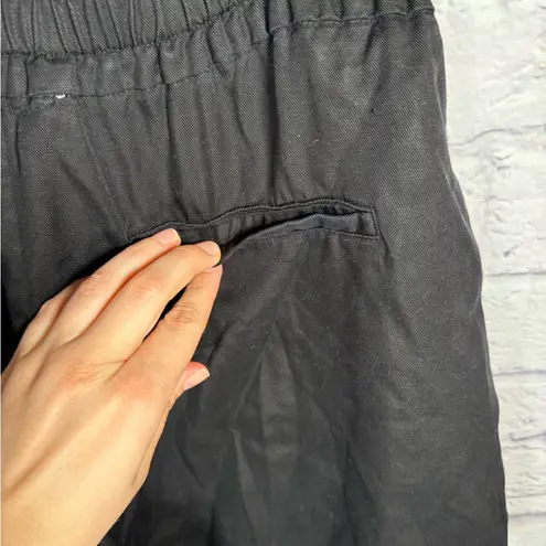 Elizabeth and James WOMANS Black Paperbag Utility Easy Shorts stretch size small - Image 4
