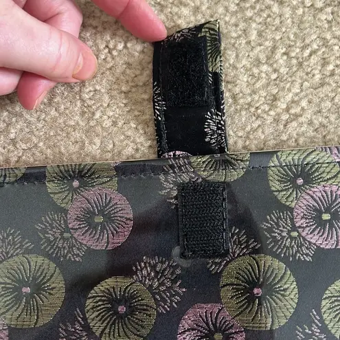 Tutella Vinyl Covered Fabric Black/Pink/Gold Pattern Clutch/Wallet Black