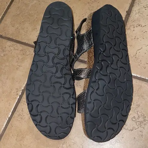 Naot Pamela Silver Snake wedge sandal Silver Size 11